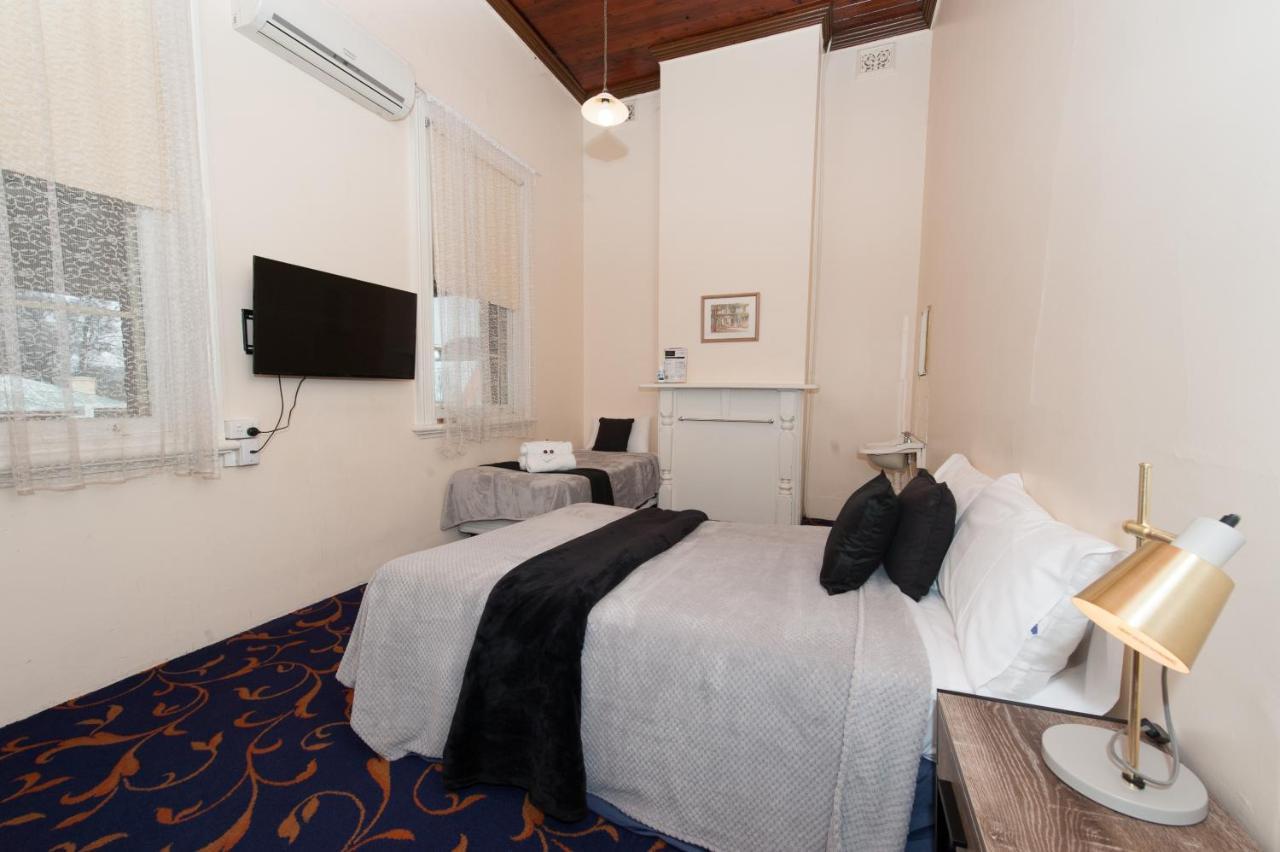 Riverina Hotel Holbrook Exterior photo
